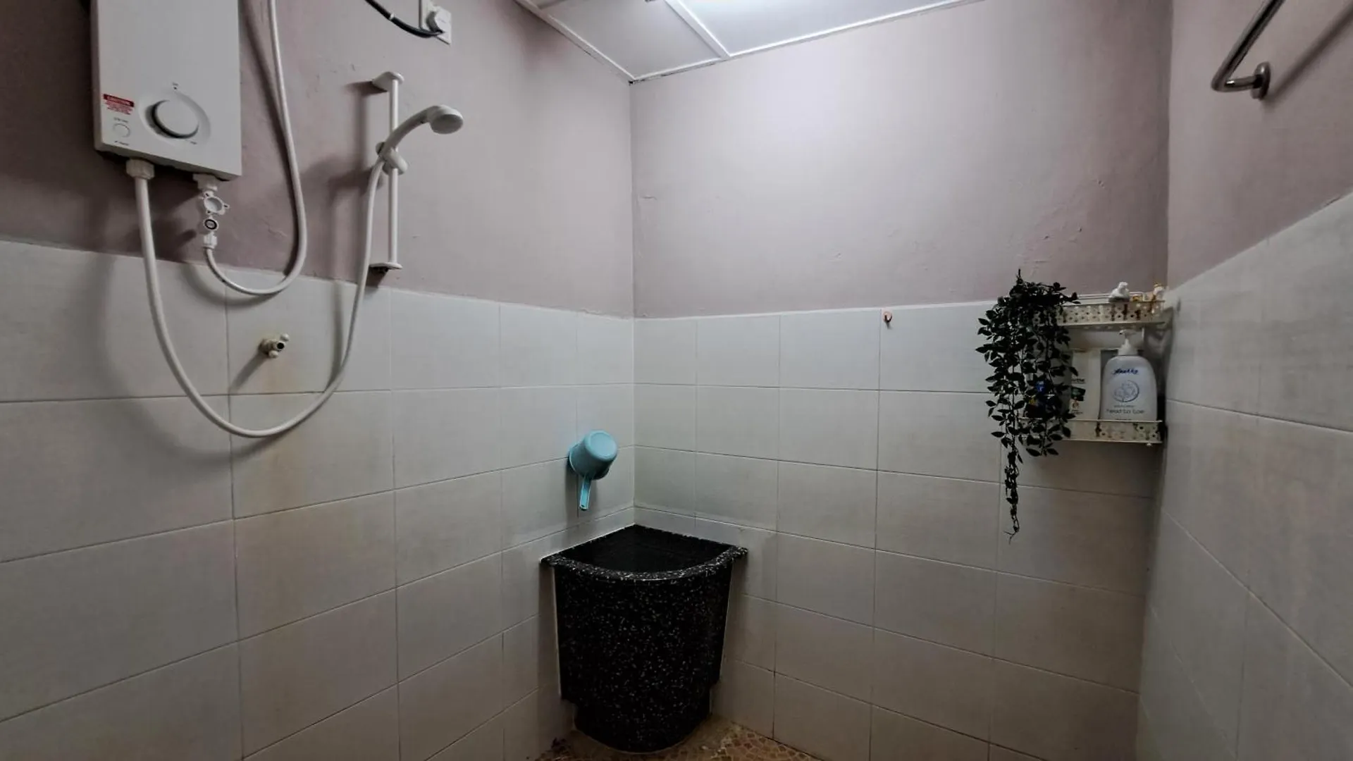 Faza Homestay Meru ايبوه
