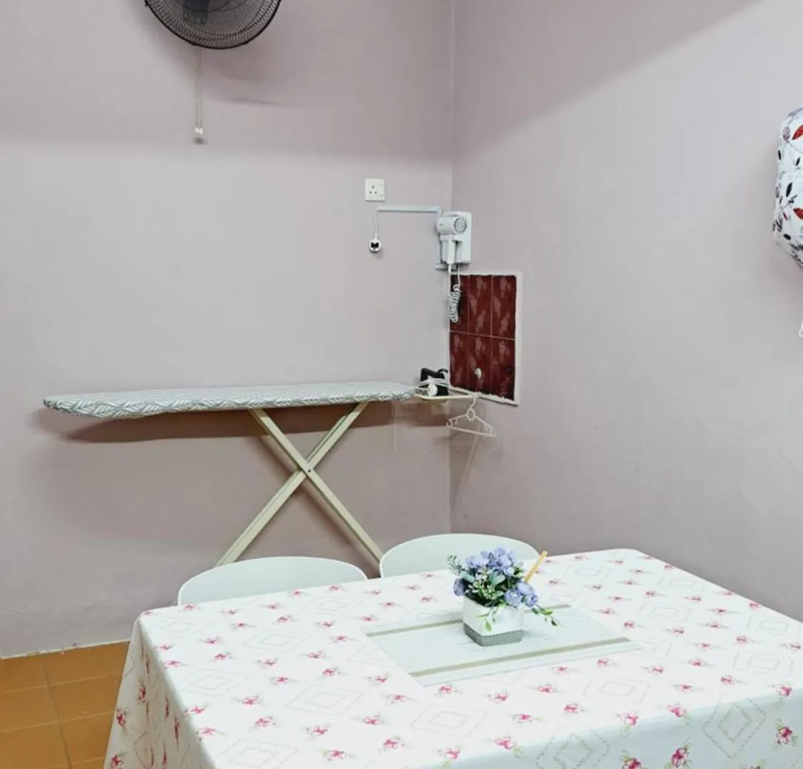 Faza Homestay Meru ايبوه